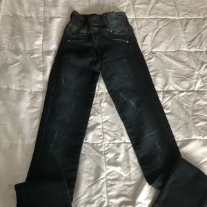 Laty Rose Booty lifting Skinny Jeans